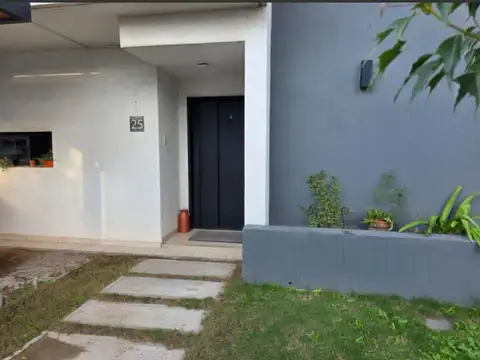 Casa en Alquiler de 3 dormitorios