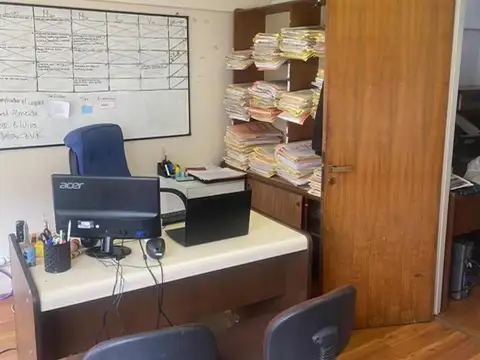 Oficina en Venta al Este
