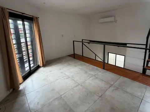 Depto Tipo Casa en Alquiler de 1 dormitorio