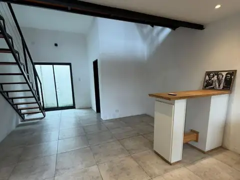 Depto Tipo Casa en Alquiler de 2 ambientes