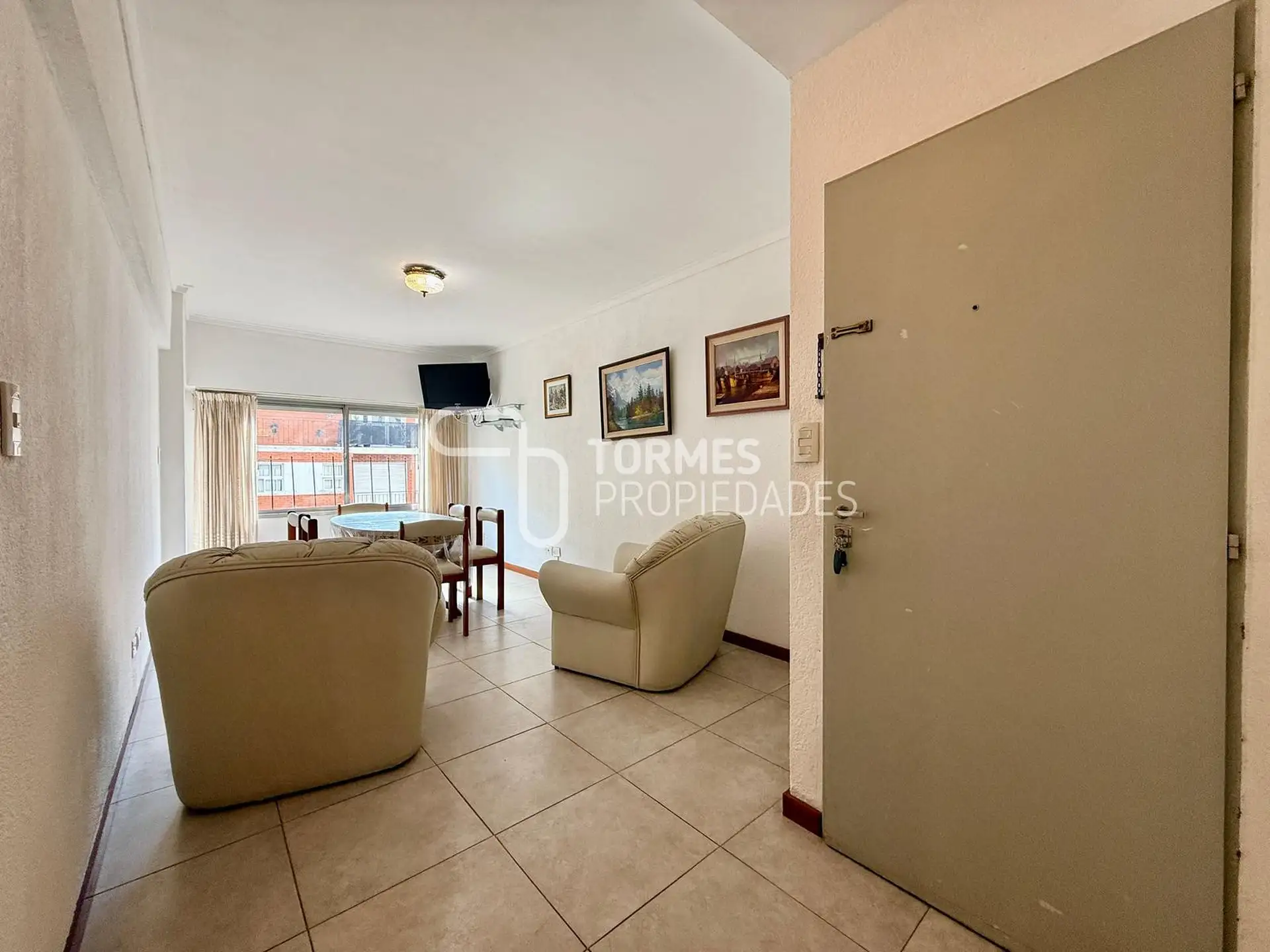 VENTA Departamento 3 ambientes con balcon sobre vereda de sol | Plaza Colon Mar del Plata