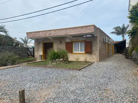 Venta casa 5 dormitorios, Manantiales.  