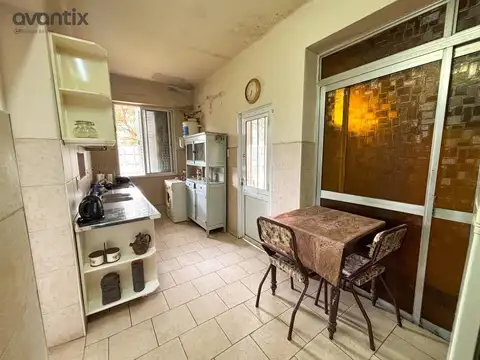 Casa 5 ambientes con 1 baño