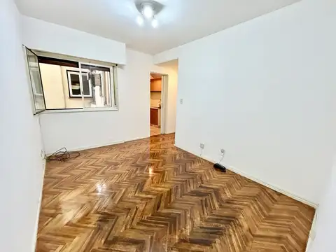 Alquiler 2 AMB a 2 cuadras de la línea A de subtes - Castro 