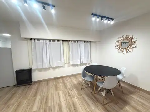 Las Heras 2300, Piso 2