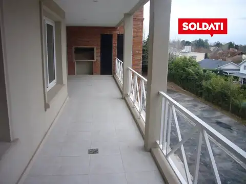 Departamento 3 ambientes en alquiler con cochera y parrilla en Tortugas II