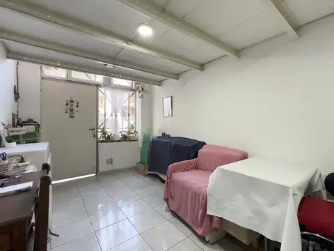 Depto Tipo Casa 2 ambientes con 1 baño
