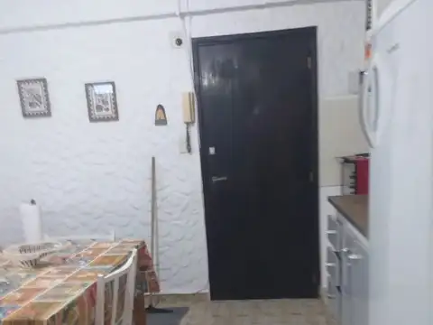 Strobel 100, Piso 4