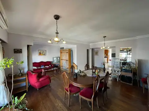 Departamento 4 ambientes con 2 baños