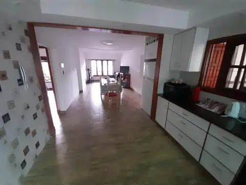 Casa en Venta en Bernardino Rivadavia, USD 160.000