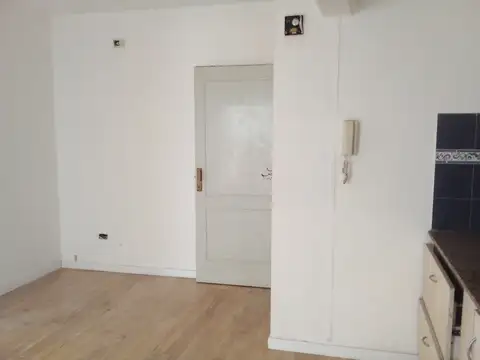 Teniente General Juan Domingo Perón 4100, Piso 3