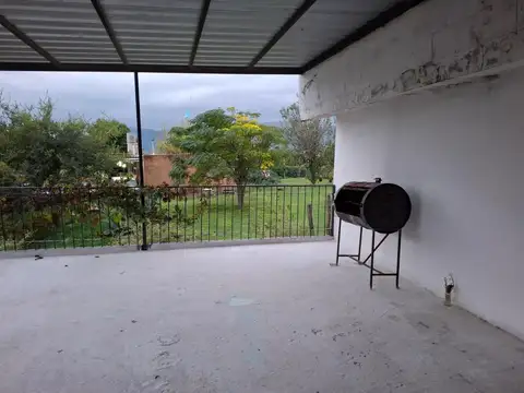 Casa en Alquiler con 1 cochera