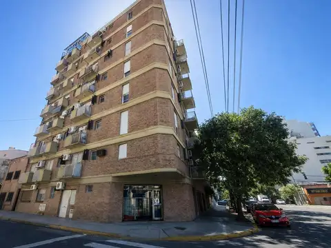 Avenida Juan de Garay e/ Castro Barros y Pasaje Pereyra