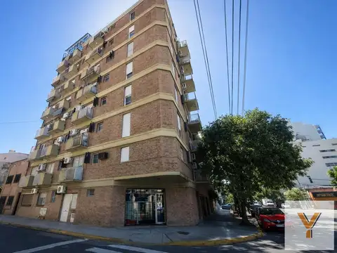 Avenida Juan de Garay e/ Castro Barros y Pasaje Pereyra