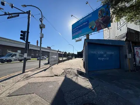 TERRENO PARA CONSTRUCTORA AV. ALBERDI Y CARBALLO