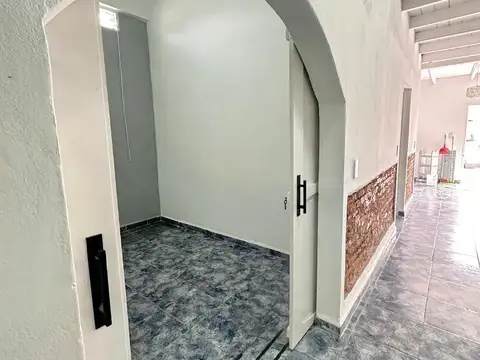 Casa 5 ambientes con 2 baños