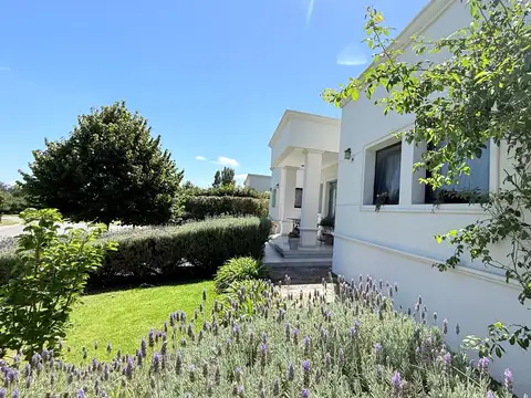 Jorge Newbery al 4500