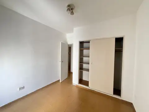 Departamento en Alquiler en Flores Norte, $ 450.000