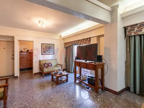 Venta semipiso 5 ambientes c/patio balcón Barracas