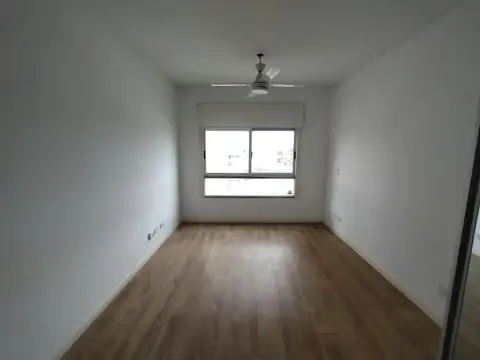 Espectacular 4 Ambientes al Frente en Suite con Cochera y Balcón | Villa Devoto