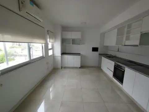 Departamento en Alquiler de 3 dormitorios