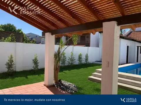 Casa 5 ambientes con 2 baños