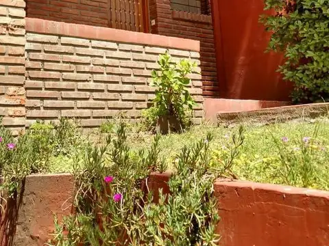 Av n°8  al 2900