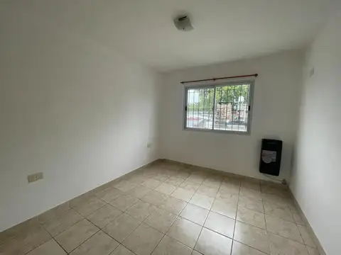 Dellepiane 900, Piso 1°