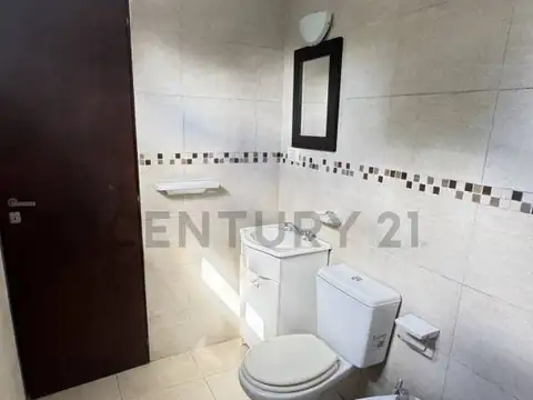 643 entre 7 y 8 , Piso 0