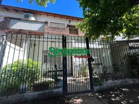Casa Duplex En Venta En Ciudad Evita, Barrio Cotevi.