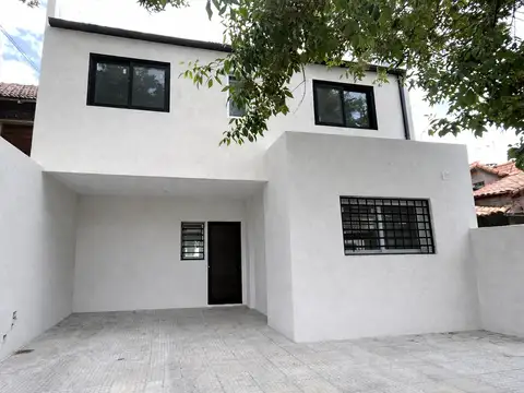 Casa · 170m² · 4 ambientes · 1 cochera