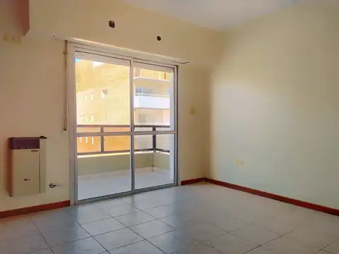 Córdoba y Callao: doble balcón con parrillero individual (venta)