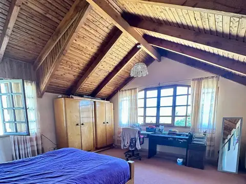 Casa en  venta mas Departamento.