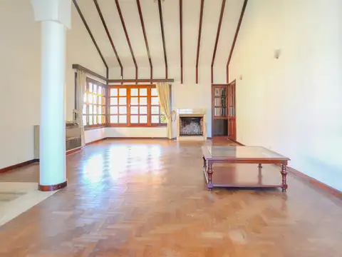 Casa en Alquiler de 4 dormitorios