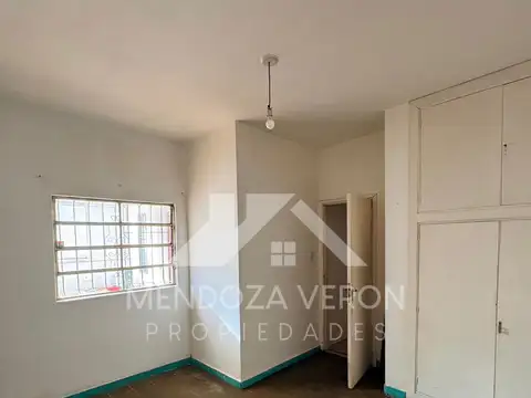 Casa en Alquiler con 1 cochera