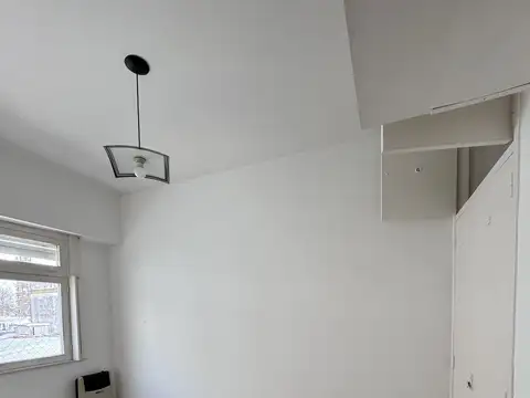 HERMOSO DEPARTAMENTO DE TRES AMBIENTES EN EL CENTRO DE VILLA BALLESTER