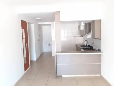 Departamento en Alquiler en Parque Chacabuco, $ 550.000