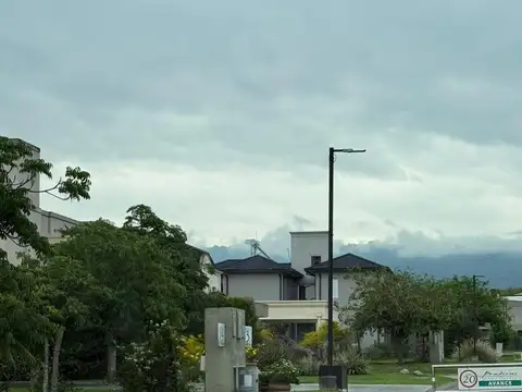 Terreno en Venta en Yerba Buena, USD 370.000