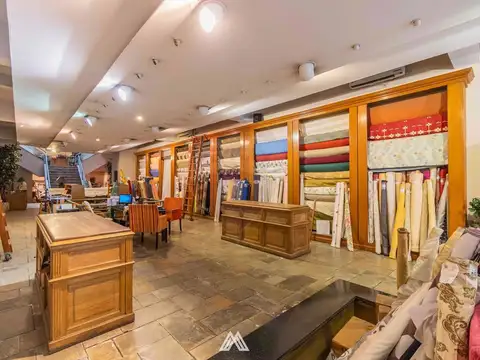 Gran local en VENTA! Barrio centro. 603 mts2!