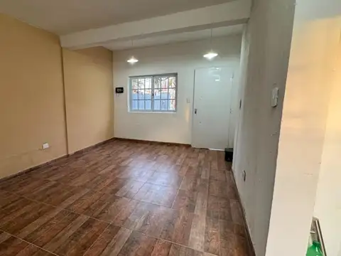 Casa en Alquiler en Ingeniero Adolfo Sourdeaux, $ 800.000