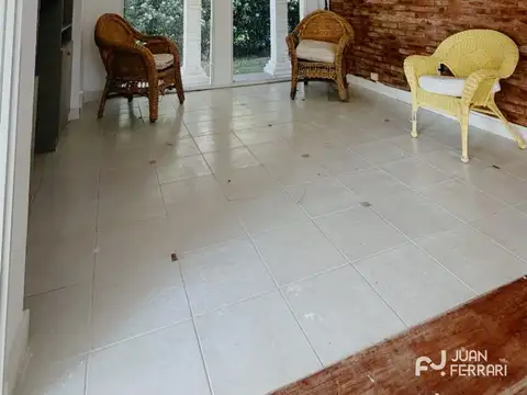 Casa en venta c/ cochera en Barrio privado Pago Chico
