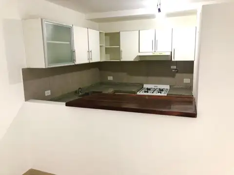 2 amb Moderno a mts Beiro y L de Vega, balcón, vista abierta