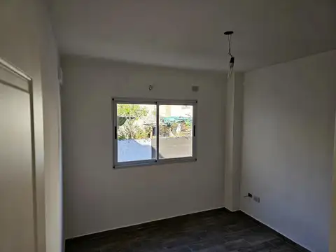 Depto Tipo Casa en Alquiler de 1 dormitorio