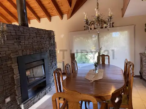 Casa en Venta con 1 cochera