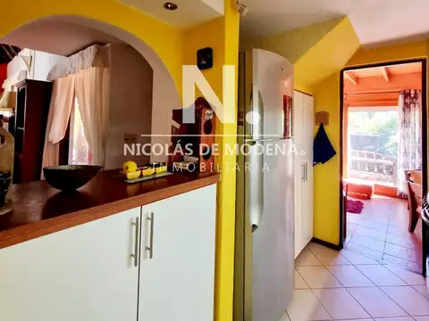 Vende casa en Pinares Punta del Este, de 4 dormitorios.
