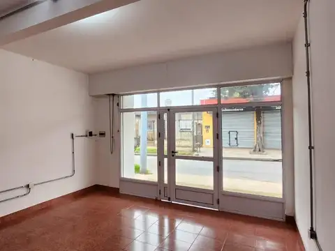 Local en Alquiler en Malvinas Argentinas, $ 390.000