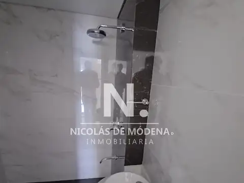 VENDIDO Departamento Penthouse en venta con agradable vista en el edificio Miami Boulevard II.