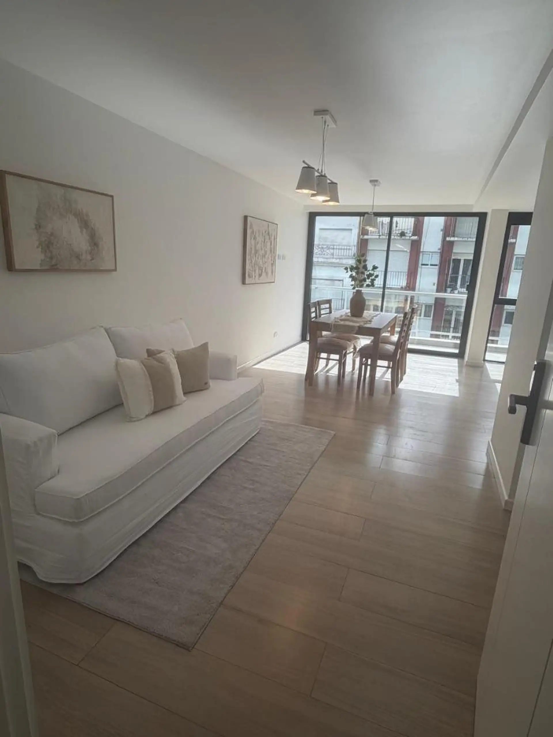 Departamento 2 ambientes a la calle con balcón - A estrenar
