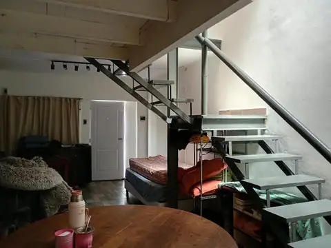 Depto Tipo Casa en Venta de 5 ambientes