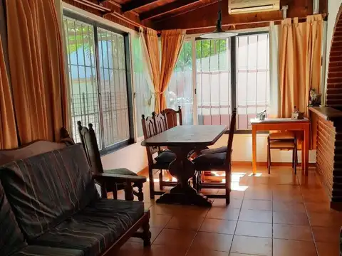 CHALET 4 AMB C/PILETA - HURLINGHAM (V. Alemania)